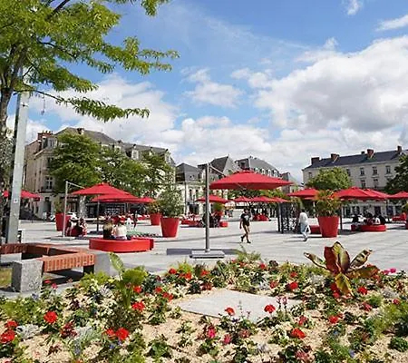 Centre Avec Parking Prive Cholet