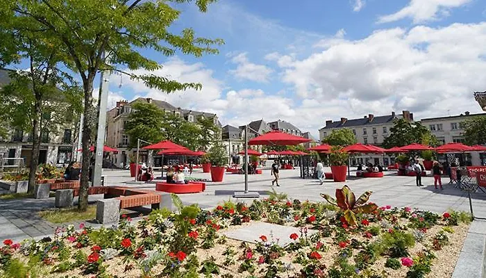 Centre Avec Parking Prive Cholet